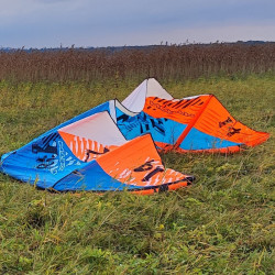 Pūķis North Rebel 14 m