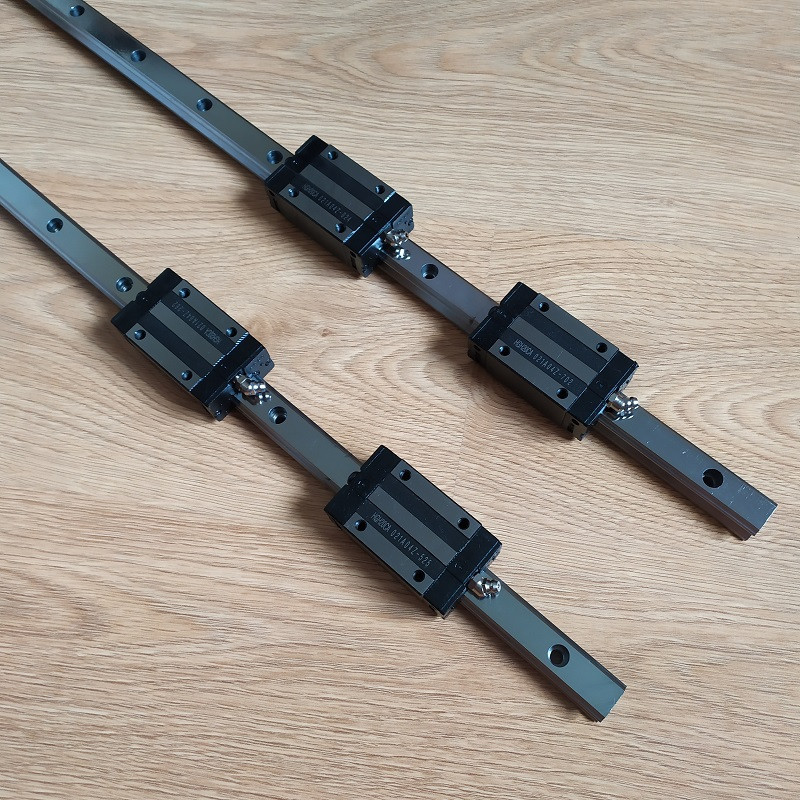 Set of HGR15 guideways 2 pcs. + linear bearings 4pcs. HGH15CA, HGW15CA