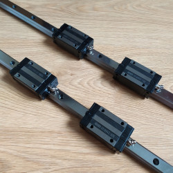 Set of HGR15 guideways 2 pcs. + linear bearings 4pcs. HGH15CA, HGW15CA